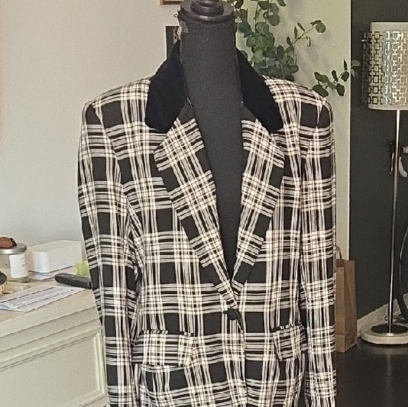 Vintage Liz Claiborne Black and White Plaid Blazer - Picture 2 of 13